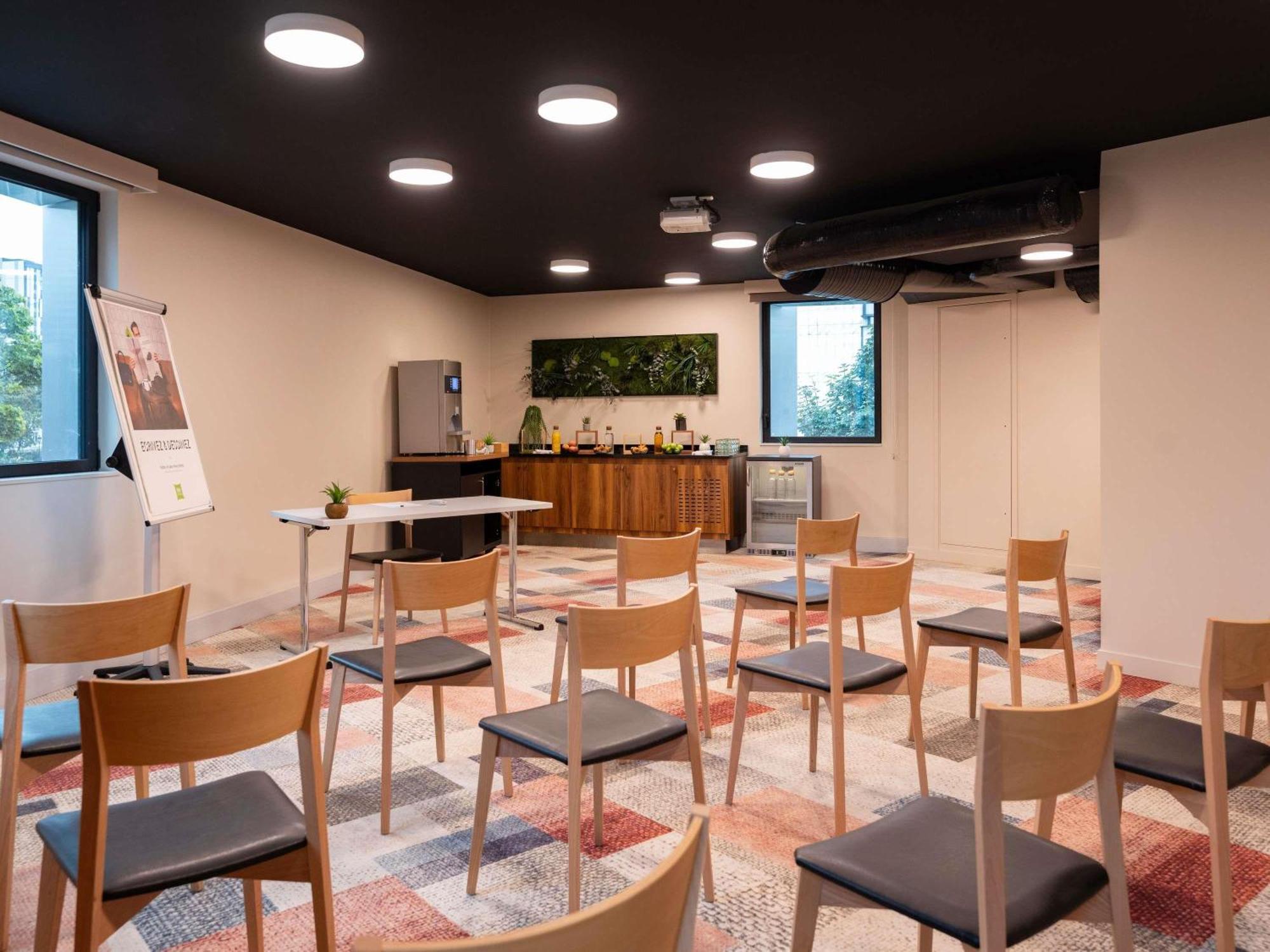 Ibis Styles Meteor Avenue D'italie Hotel 3*